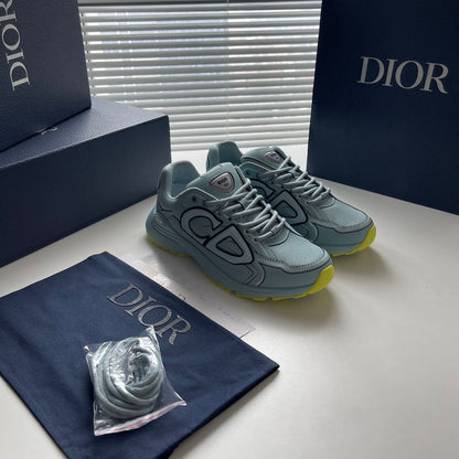 LOW RUNNER B30 “Light Blue Neon”