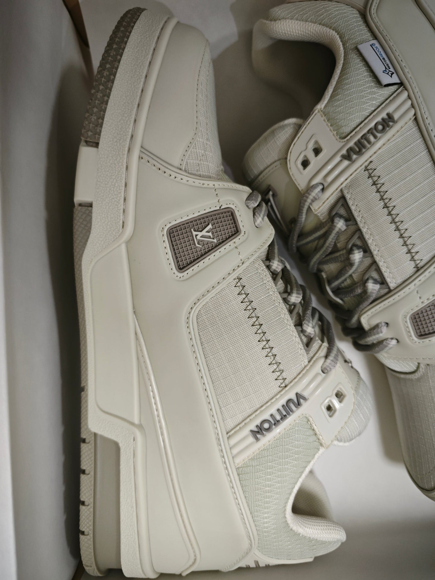 CHUNKY SKATE TRAINER “White Beige”